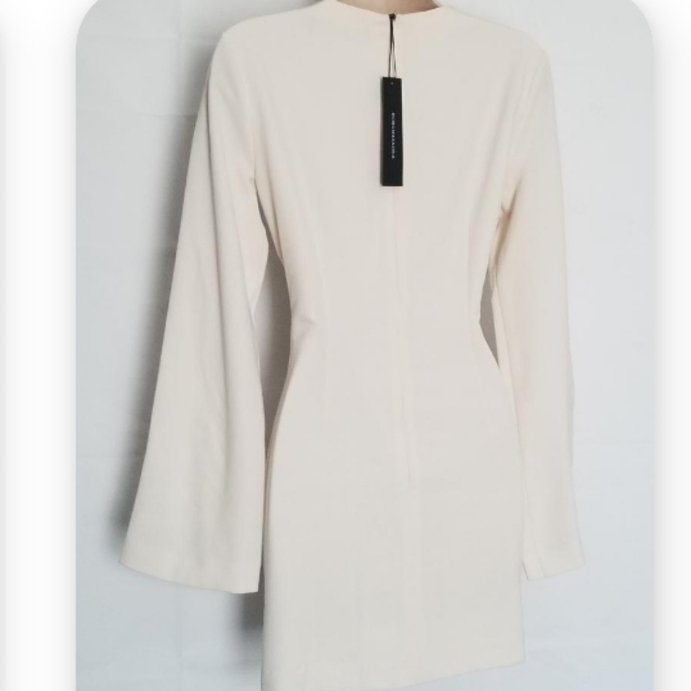 NEW GBCBGMAXAZRIA Prestine COLOR EMBELLISHED CUTOUT BELL SLEEVE MINI DRES - Picture 4 of 6